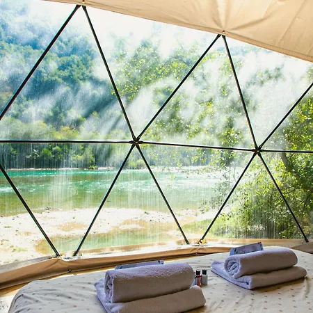 Glamping Drina Riverzone ラグジュアリーテント
