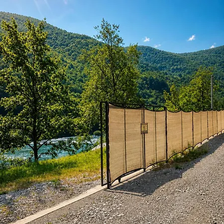 Glamping Drina Riverzone * Goražde